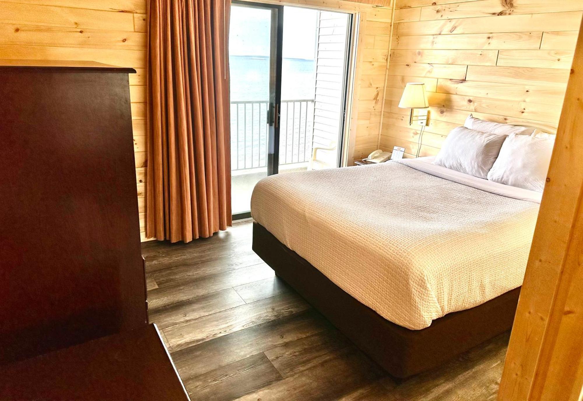 ماكيناو سيتي Sunrise Beach Motel المظهر الخارجي الصورة