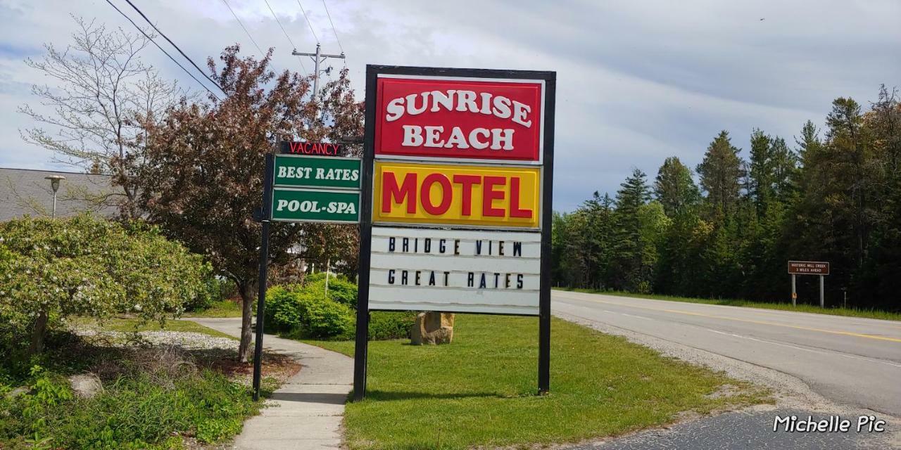 ماكيناو سيتي Sunrise Beach Motel المظهر الخارجي الصورة